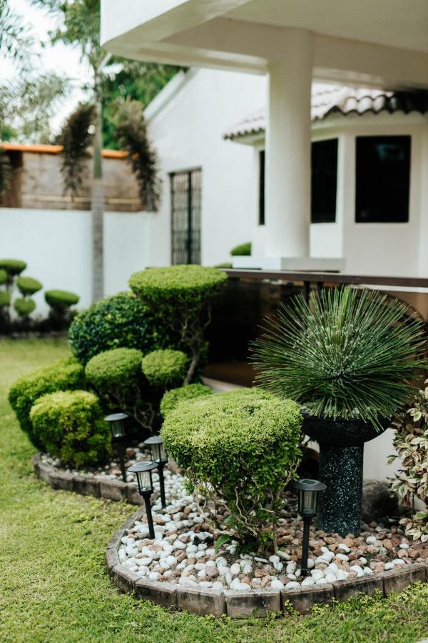 Bahay Ni Kikay Vacation Rental - Wifi Included General Santos City Dış mekan fotoğraf